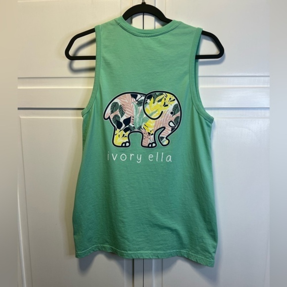 Ivory Ella Tropical Tank Top Size Women’s Medium Color Green